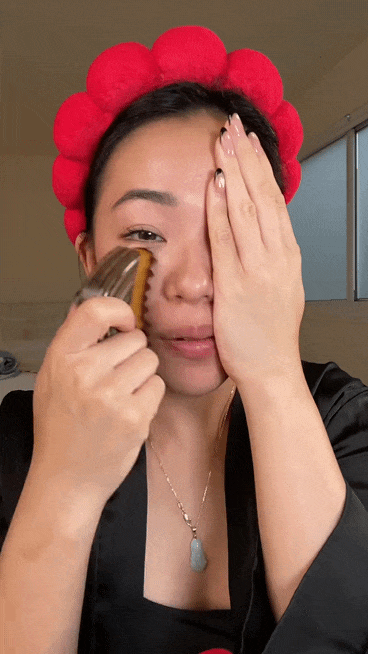 GLYDE™ Facial Brush